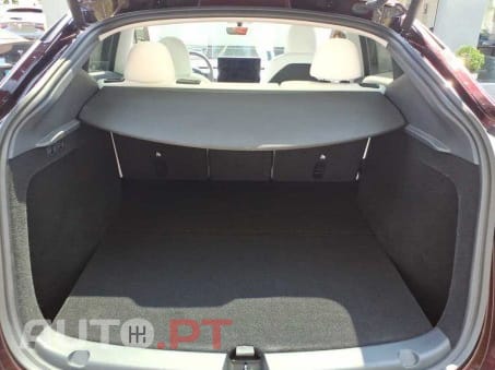 Tesla Model Y Long Range Dual Motor AWD