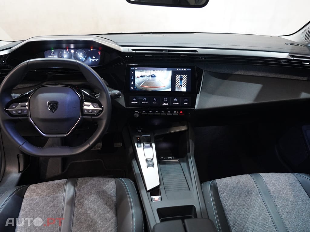 Peugeot 408 1.2 PureTech Allure EAT8