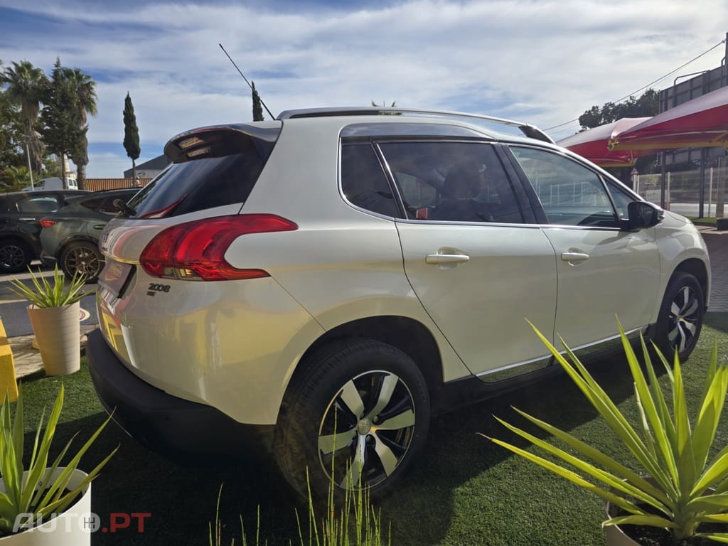 Peugeot 2008 1.6 e-HDi Allure 2-Tronic
