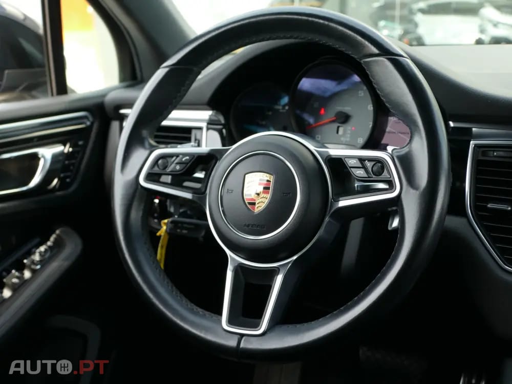 Porsche Macan S