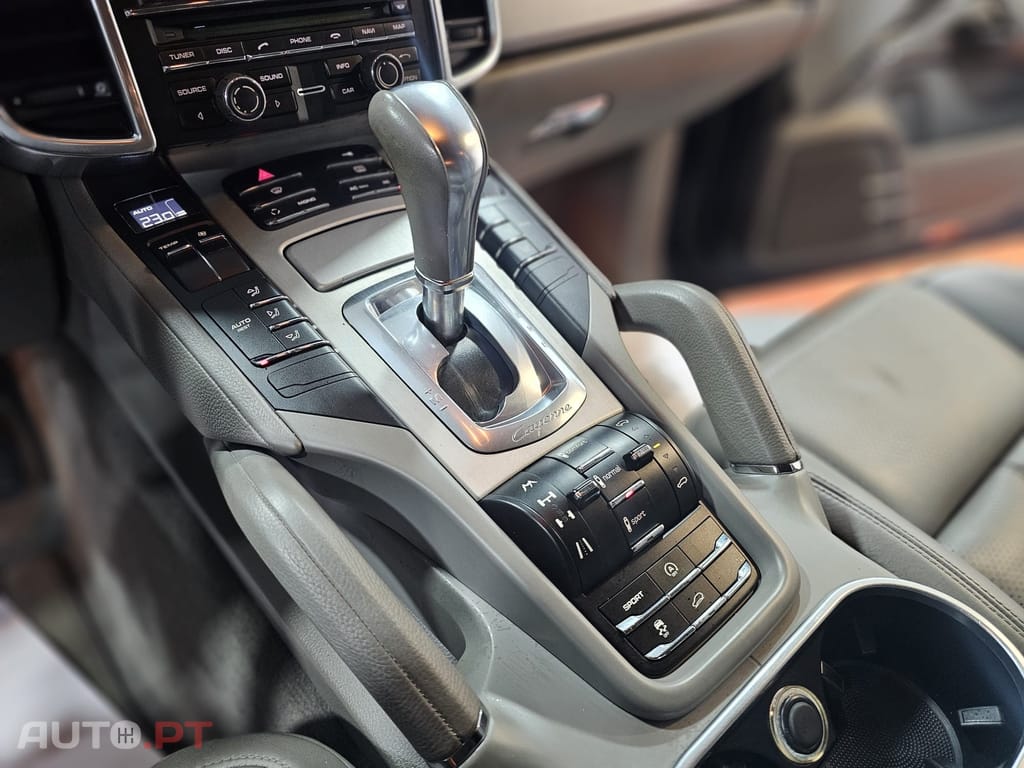 Porsche Cayenne Tiptronic