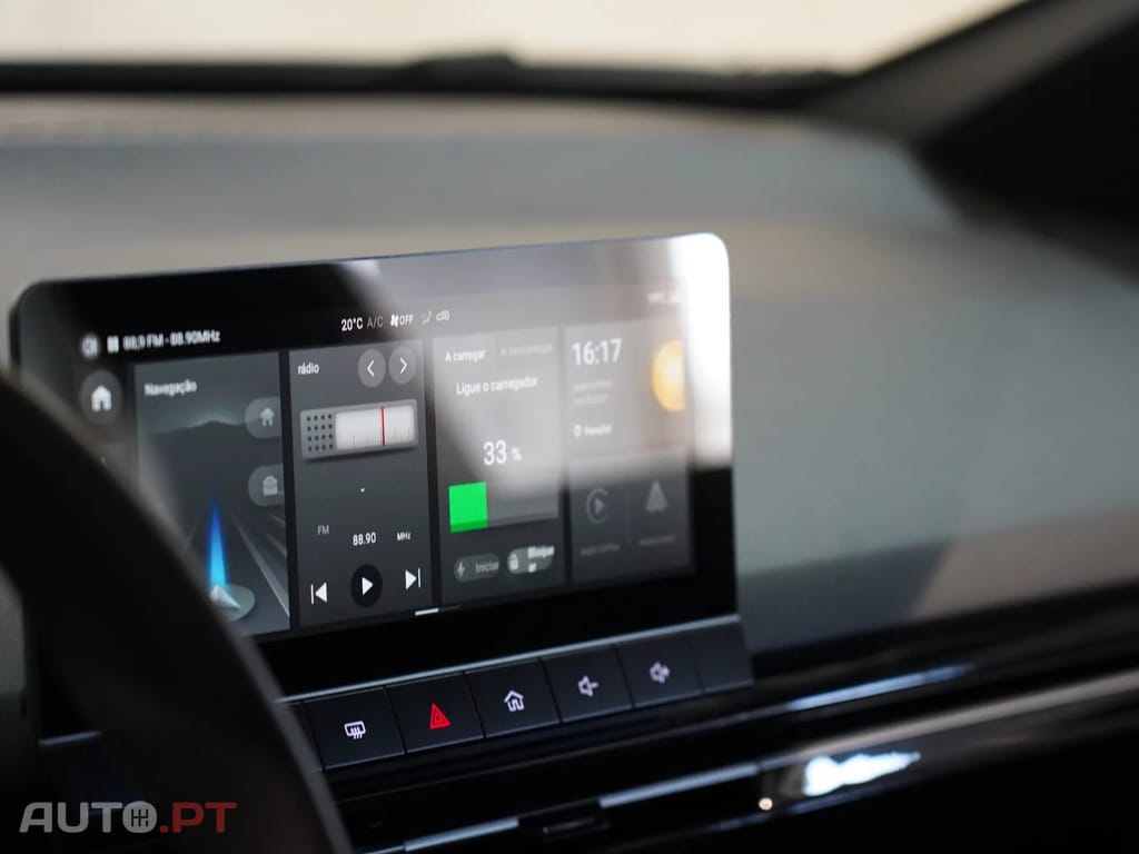 MG MG4 64 kWh Luxury