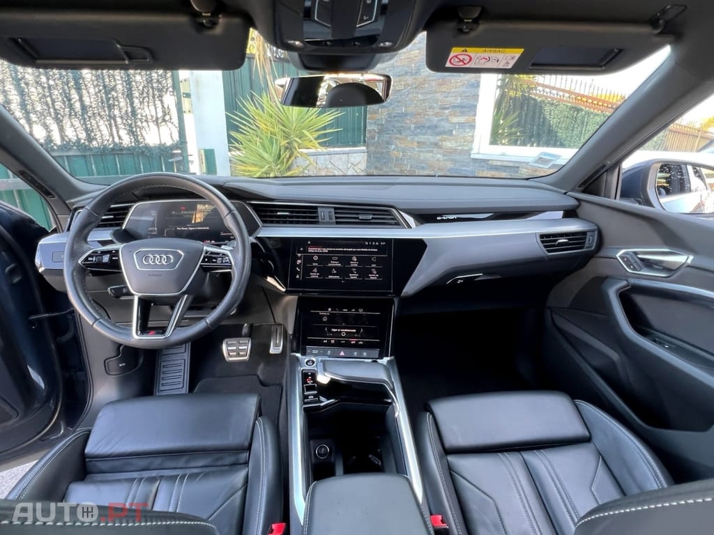 Audi Q8 e-tron 50 quattro S line — fotografia 15