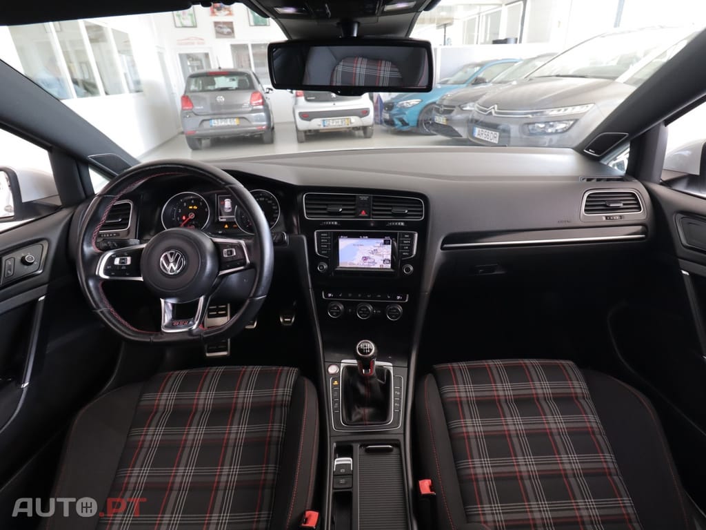 Volkswagen Golf GTI Performance