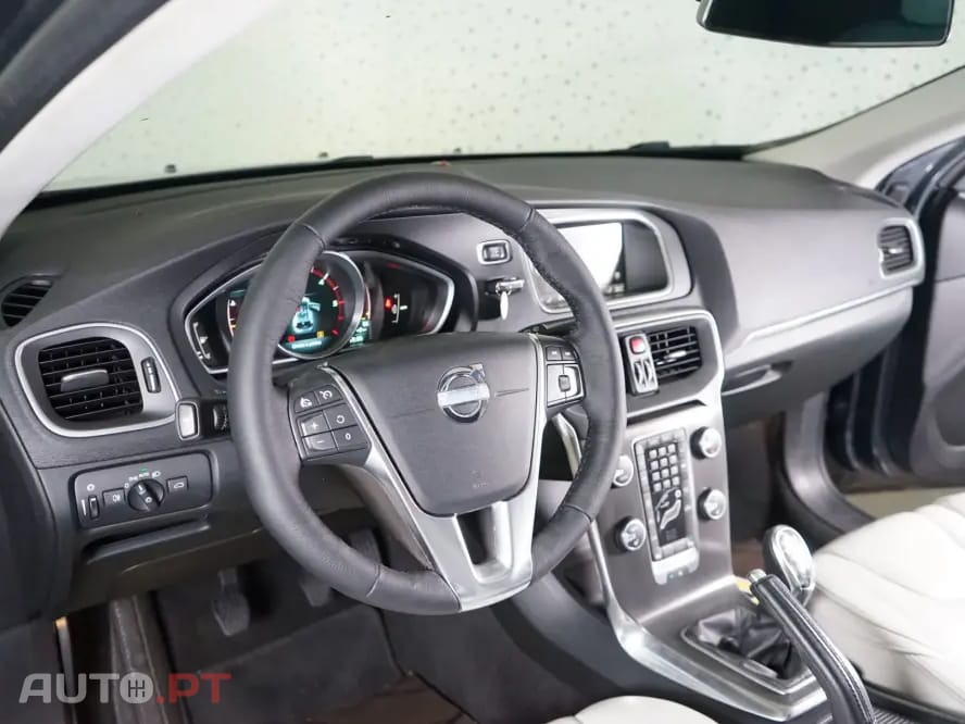 Volvo V40 1.6 D2 Summum