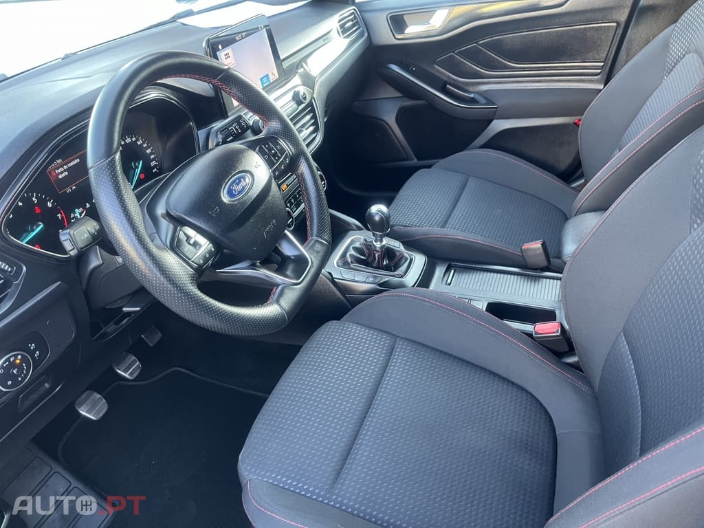 Ford Focus SW 1.0 EcoBoost ST-Line