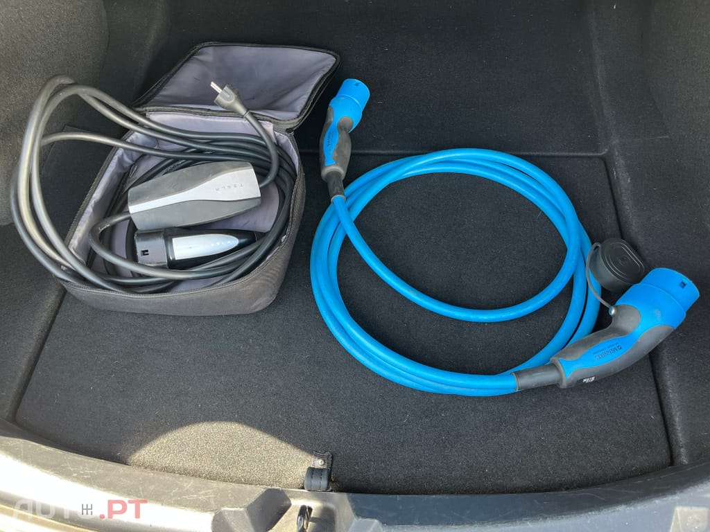 Tesla Model 3 Long Range AWD Dual Motor