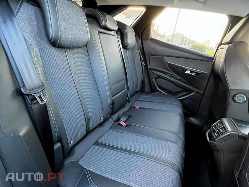 Peugeot 3008 1.5 BlueHDi Allure