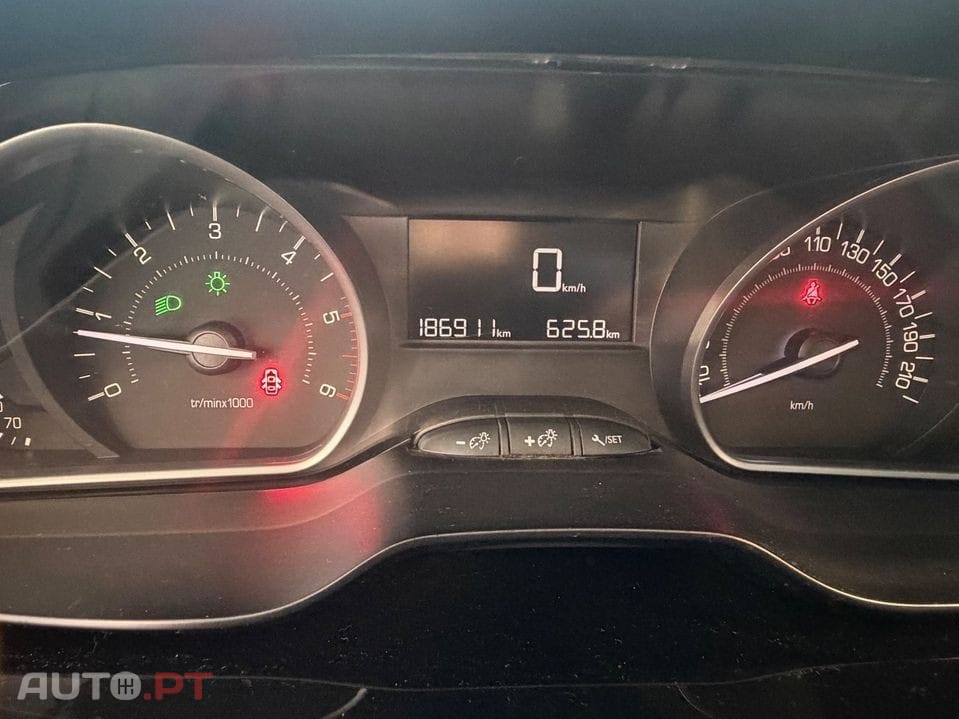 Peugeot 208 1.6 BlueHDi Style