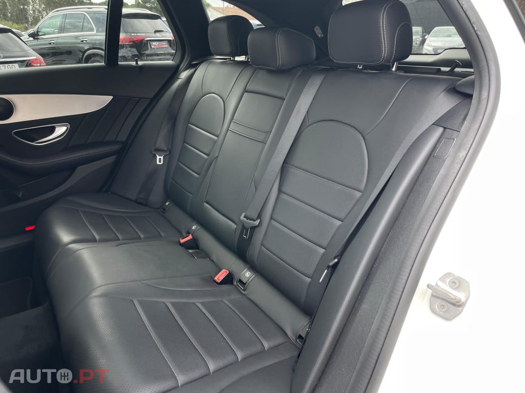 Mercedes-Benz C 220 d AMG Line