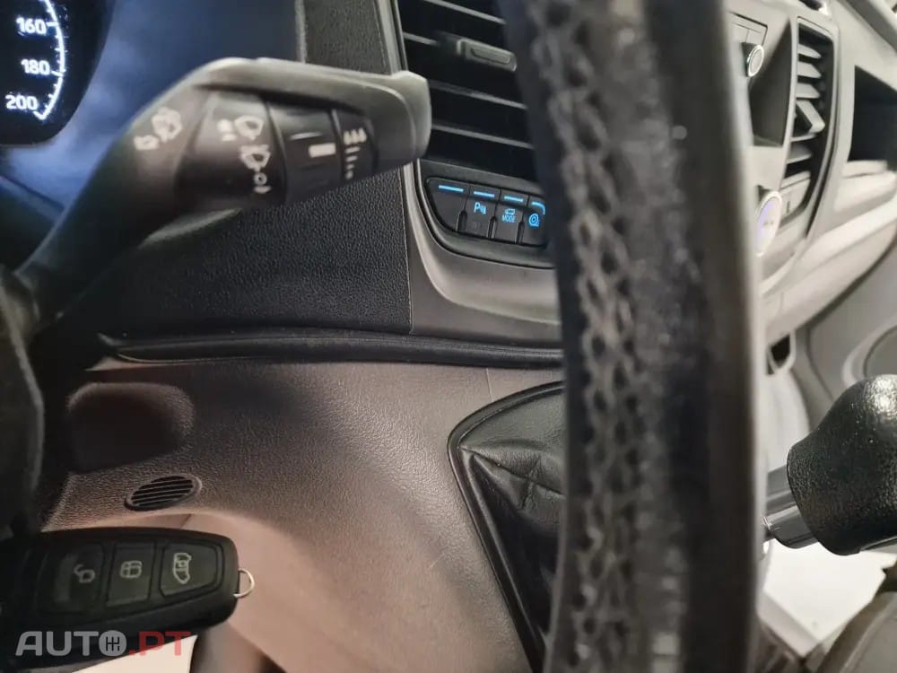 Ford Transit Custom 310L1 2.0 TDCi H1-Tecto Baixo Trend