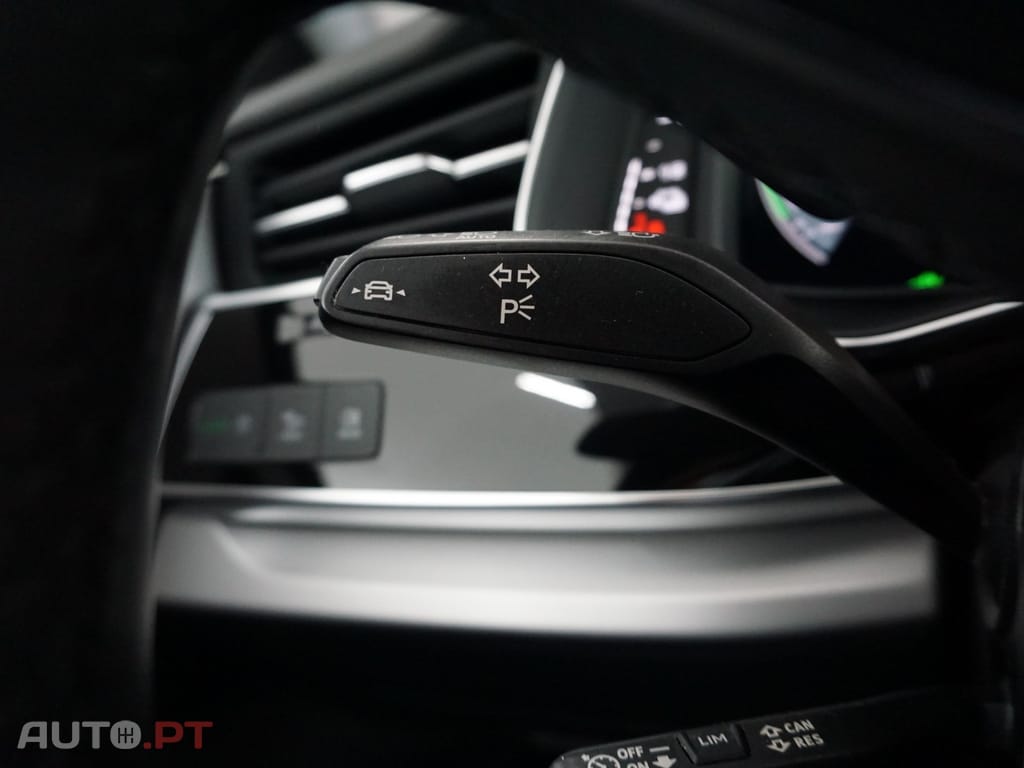 Audi Q8 55 TFSIe quattro Tiptronic competition plus