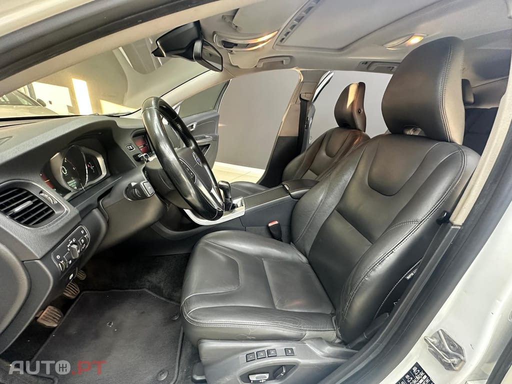 Volvo V60 2.0 D4 Momentum Eco