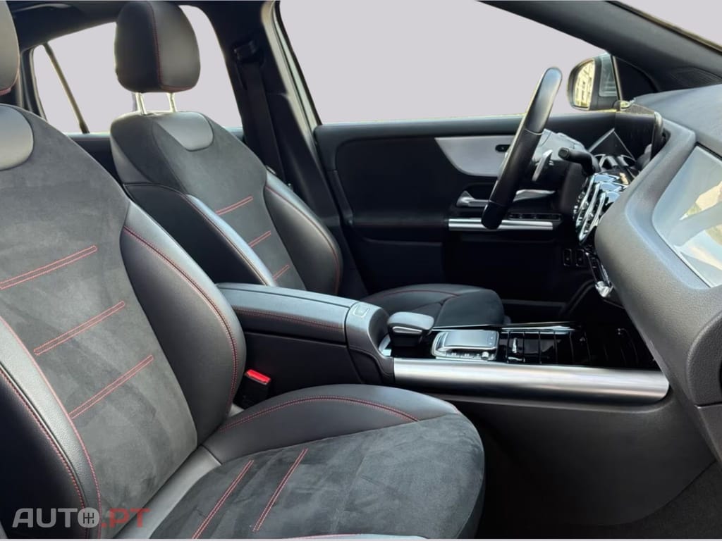 Mercedes-Benz GLA 250 e AMG I.V.A DEDUTIVEL