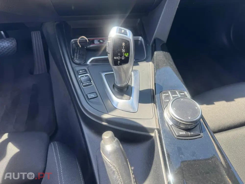 BMW 318 d Line Sport Auto