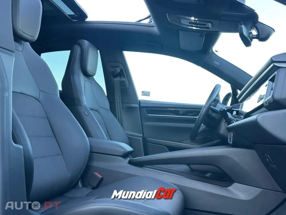 Porsche Macan Electric 4