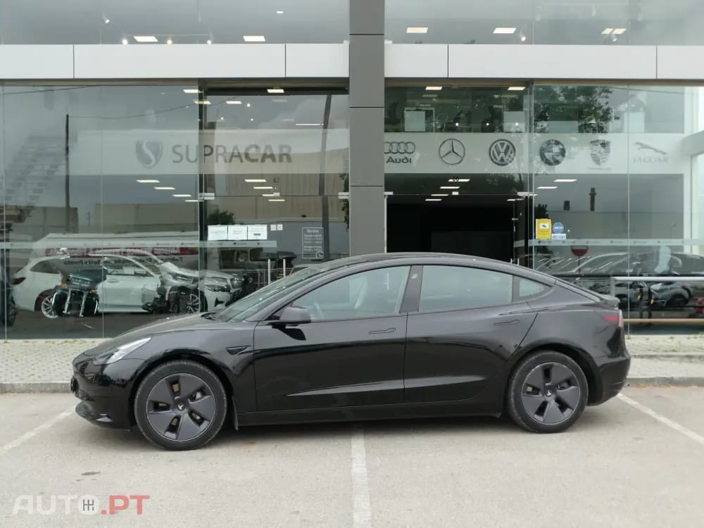 Tesla Model 3 Tração Traseira