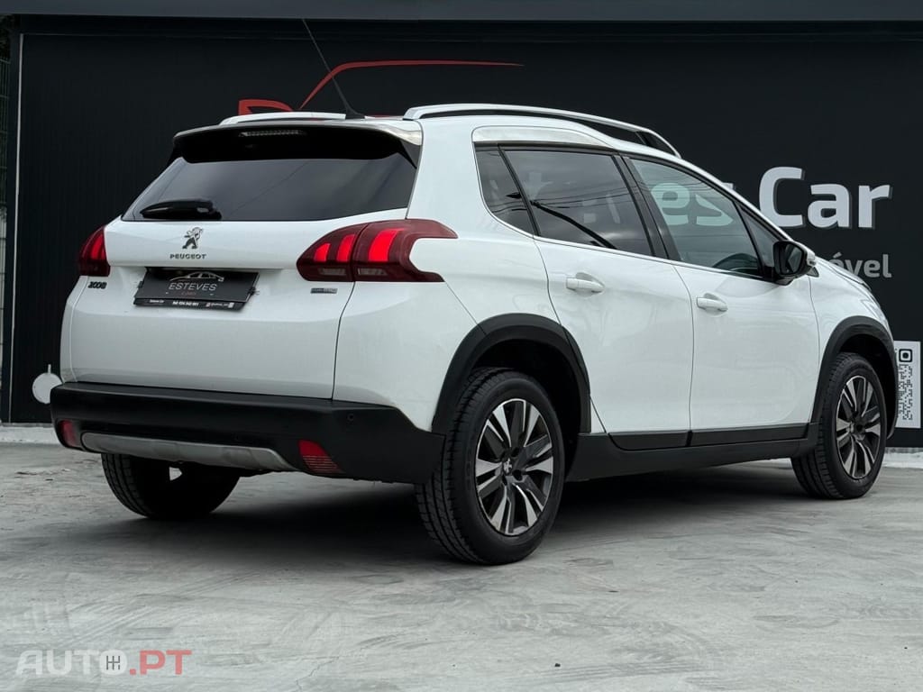 Peugeot 2008 1.2 PureTech Allure