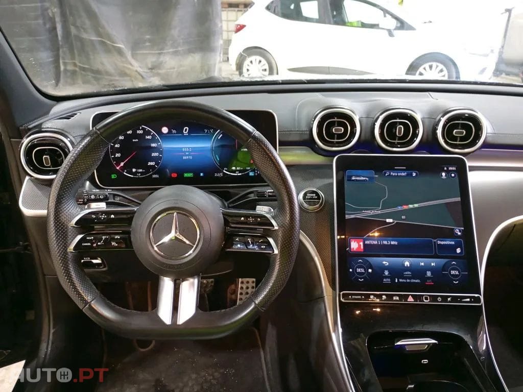 Mercedes-Benz C 300 e AMG Line