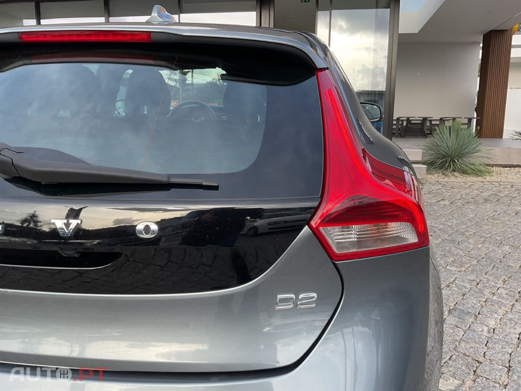 Volvo V40 2.0 D2 Momentum Geartronic