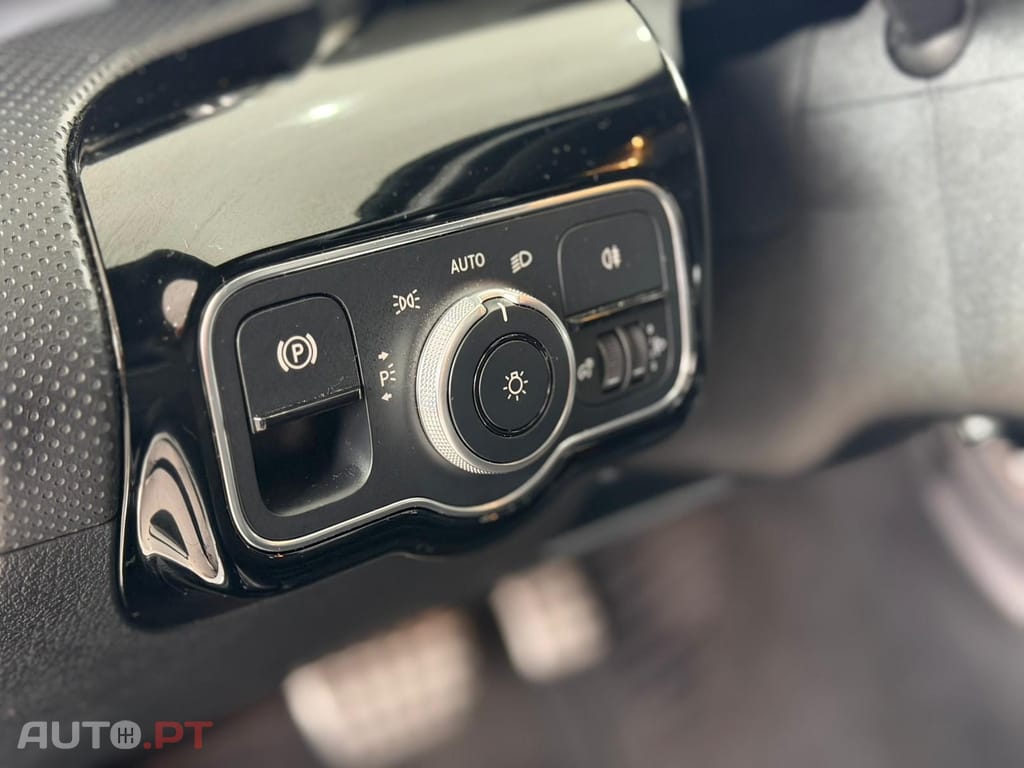 Mercedes-Benz CLA 250 e Shooting Brake AMG Line