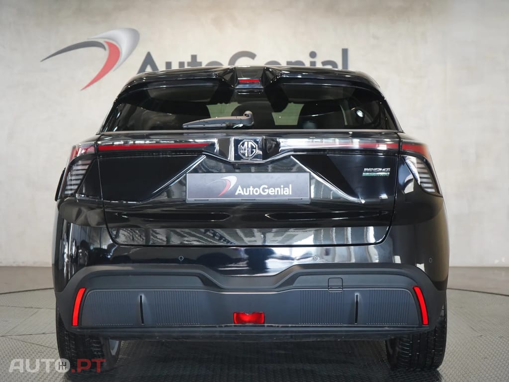 MG MG4 64 kWh Luxury