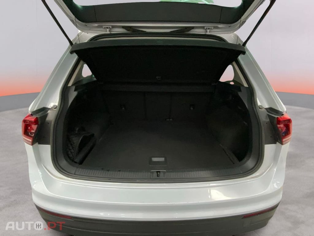 Volkswagen Tiguan 2.0 TDI SCR (BlueMotion ) Sound — fotografia 25
