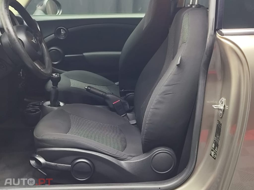 MINI Cooper One 1.6