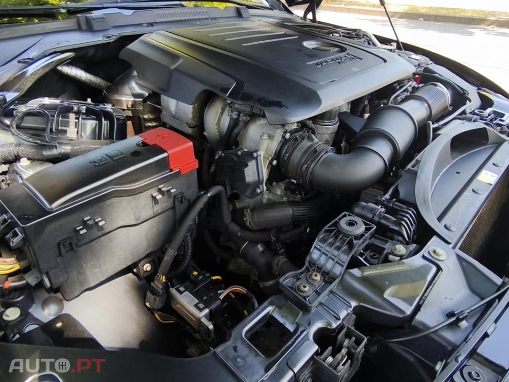 Jaguar XE 2.0 D Portfolio Aut.