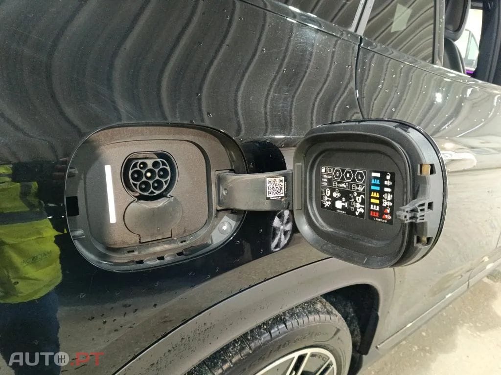 Mercedes-Benz EQE SUV 350+