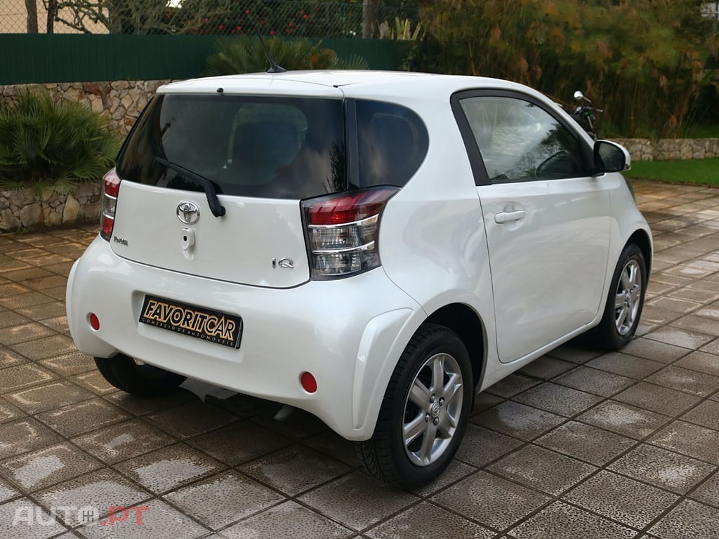 Toyota iQ 1.0 VVT-i Essential+AC