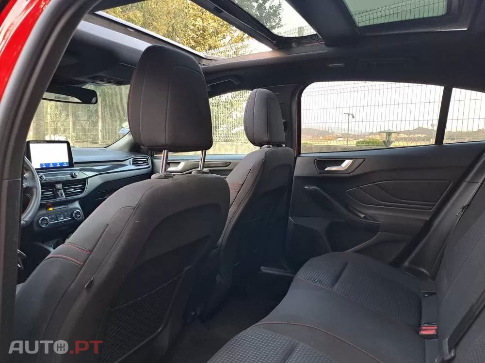 Ford Focus 1.5 TDCi EcoBlue ST-Line X