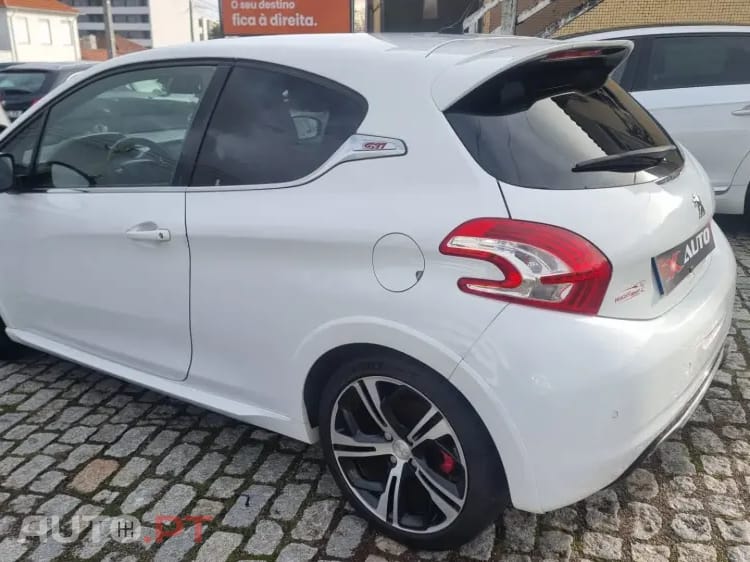 Peugeot 208 1.6 THP GTi