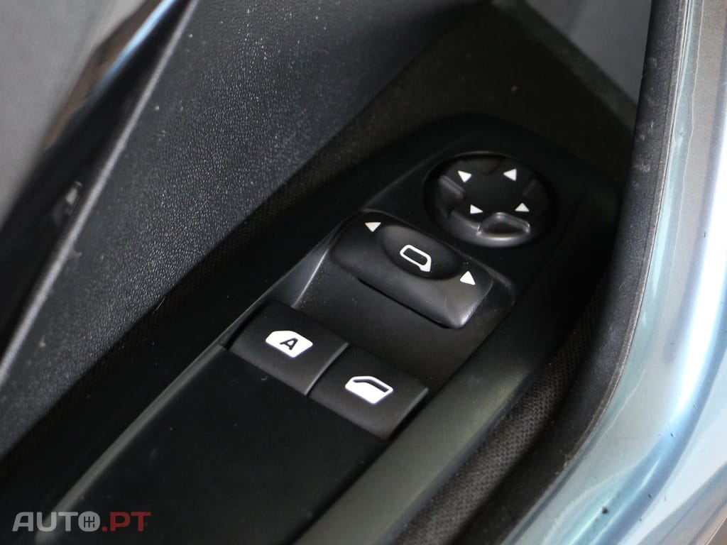 Peugeot 208 1.6 e-HDi Allure 2-Tronic