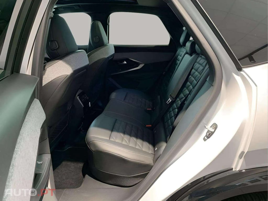 Peugeot E-3008 I.V.A DEDUTÍVEL GT