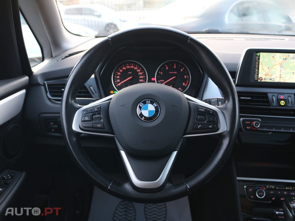 BMW 218 d Auto