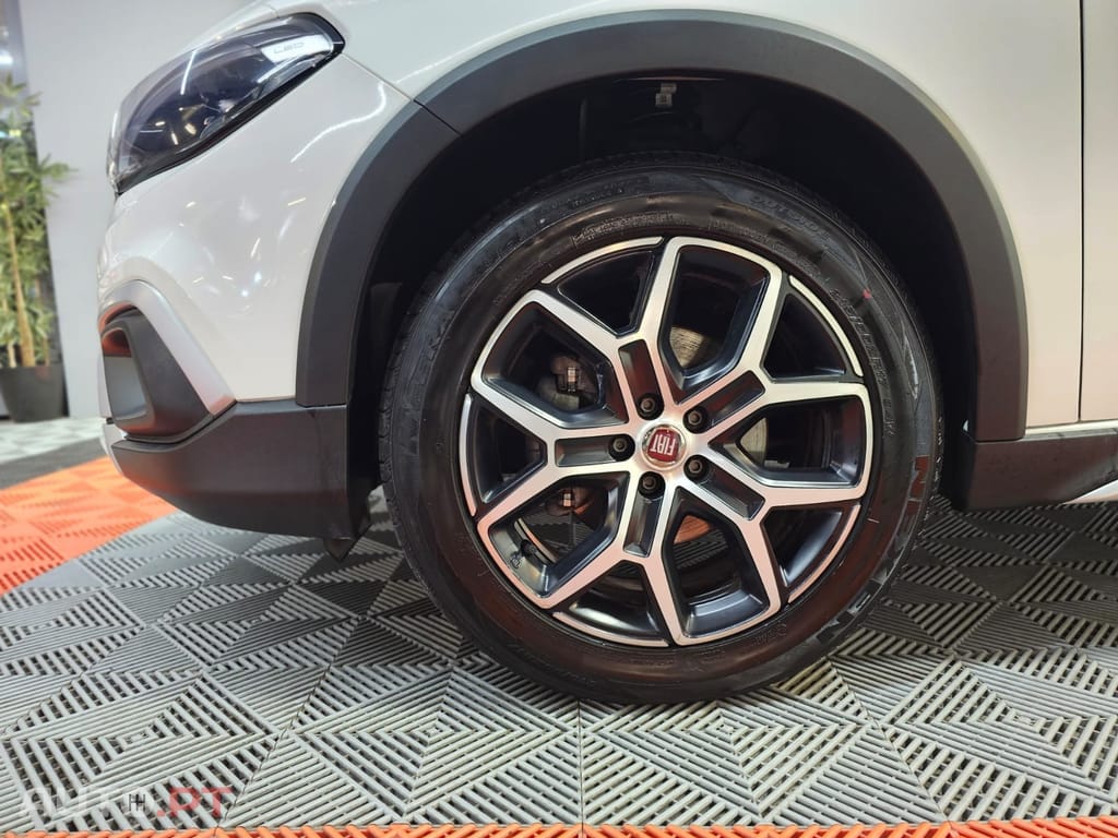 Fiat Tipo 1.3 Multijet Cross