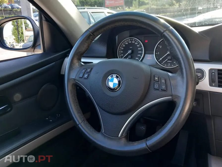BMW 320 i Coupe