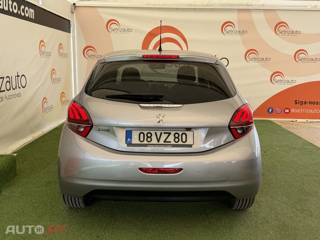 Peugeot 208 1.2 PureTech Signature