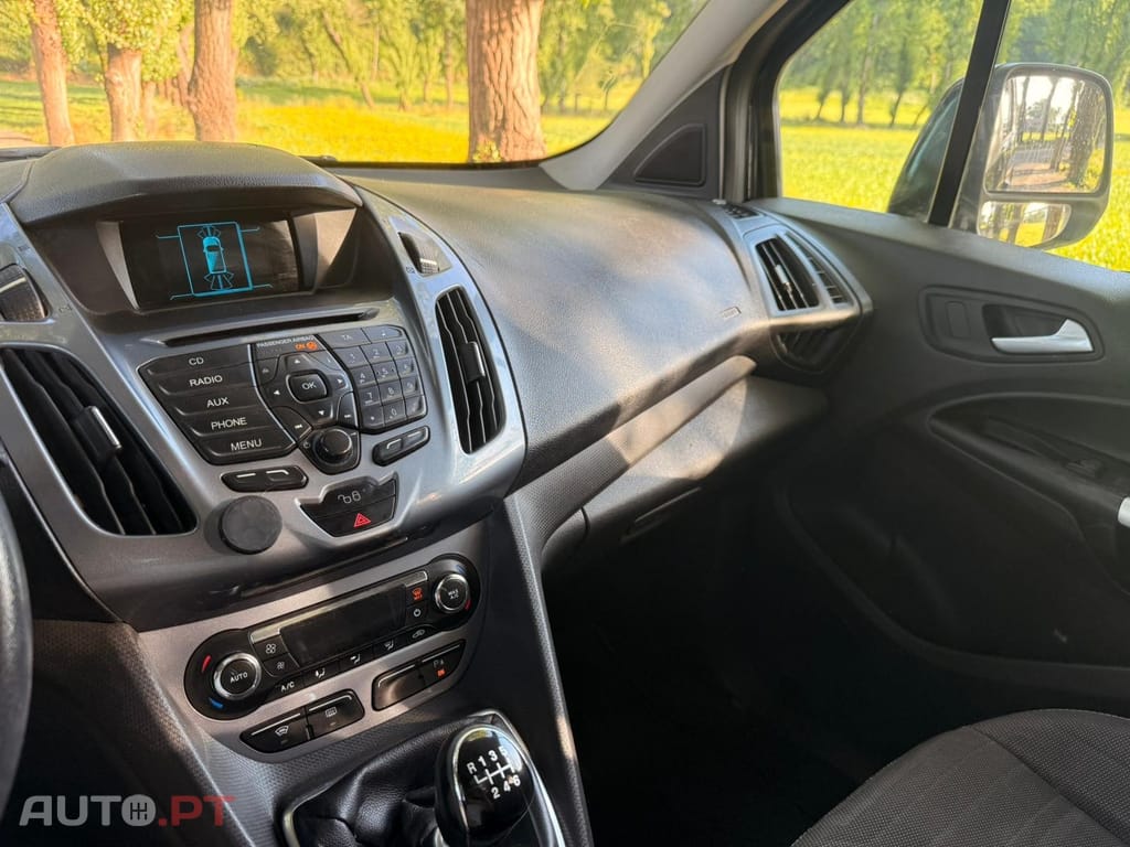 Ford Tourneo Grand 1.6 TDCi Titanium