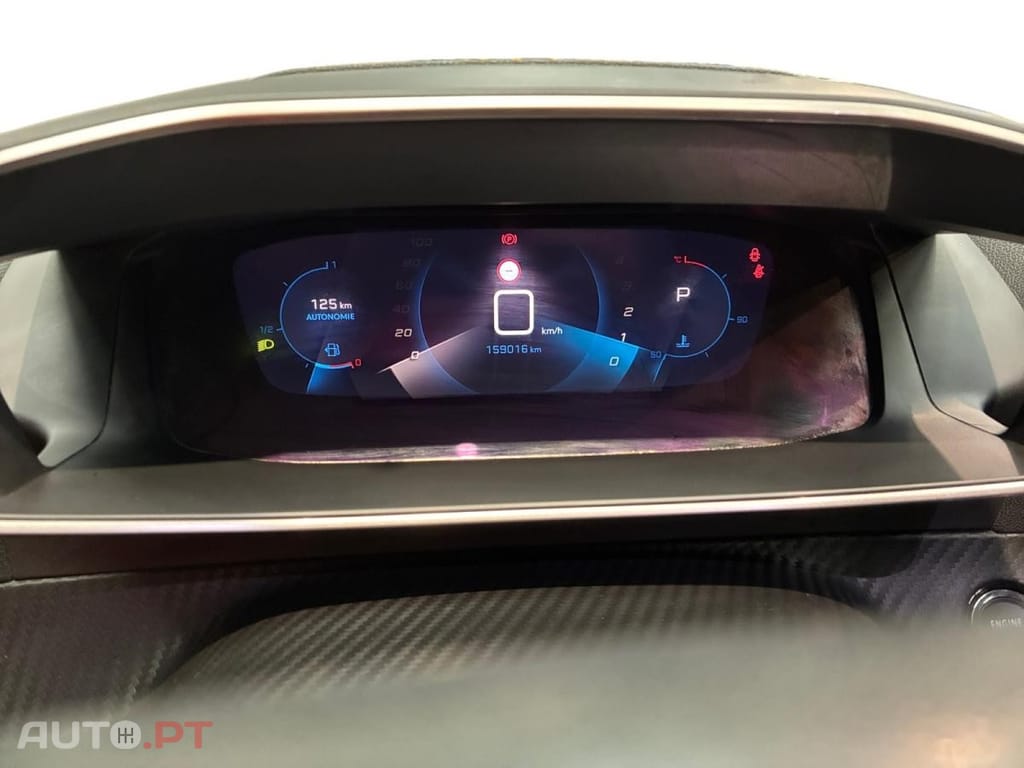 Peugeot 2008 1.5 BlueHDi Allure EAT8