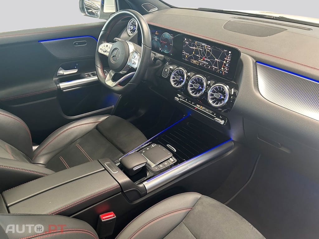 Mercedes-Benz EQA 250 AMG I.V.A DEDUTIVEL 