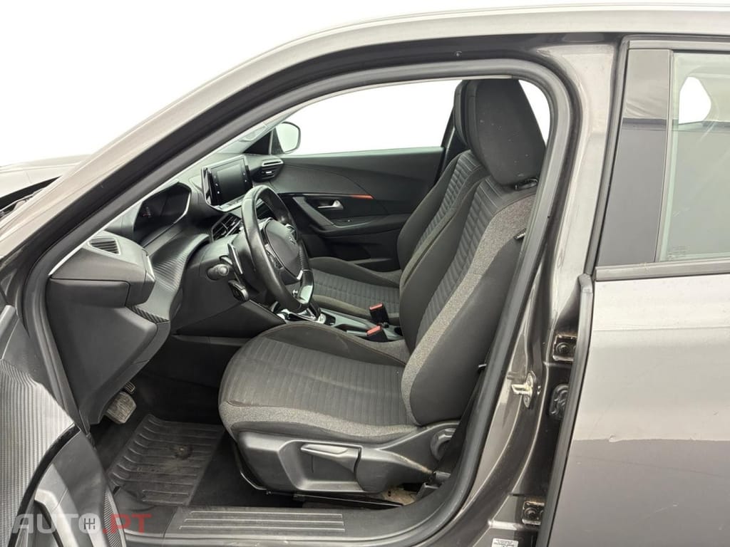 Peugeot 2008 1.2 PureTech Active Pack EAT8