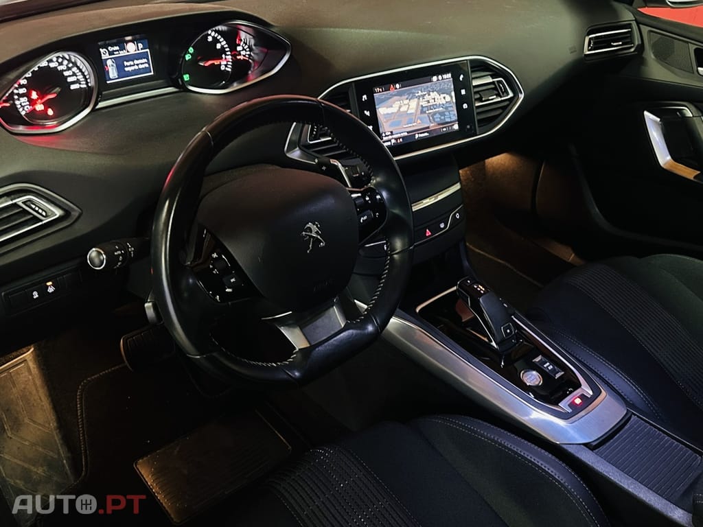 Peugeot 308 1.2 PureTech Allure Full LED EAT8