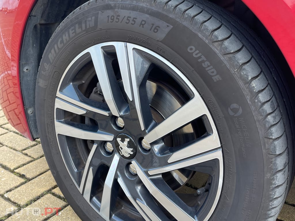 Peugeot 208 Allure Pack 1.2 Puretech