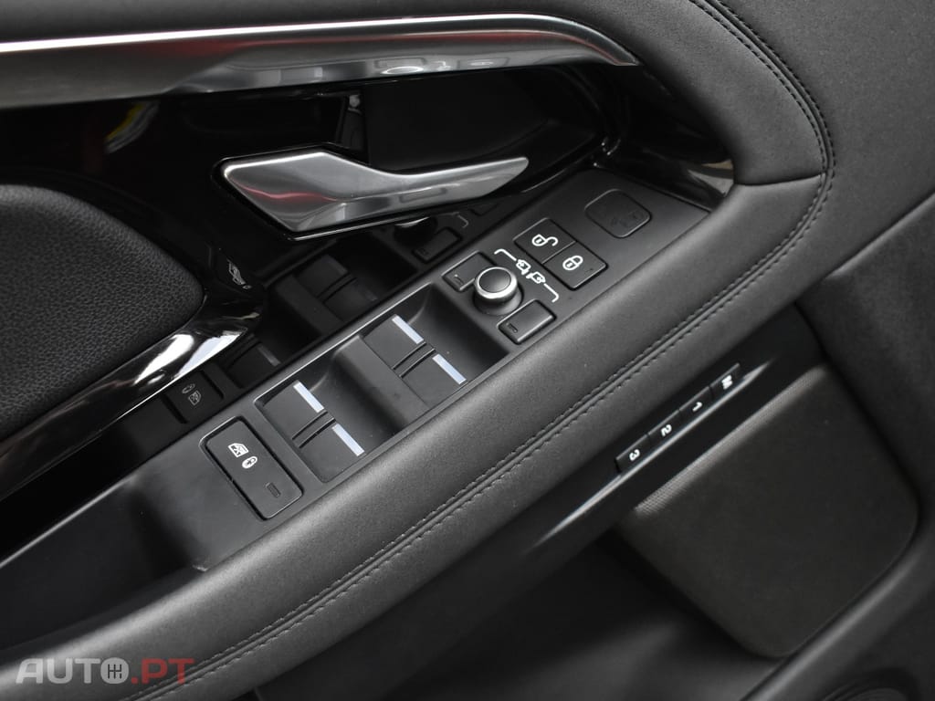 Land Rover Evoque 1.5 P300e AWD R-Dynamic SE Auto