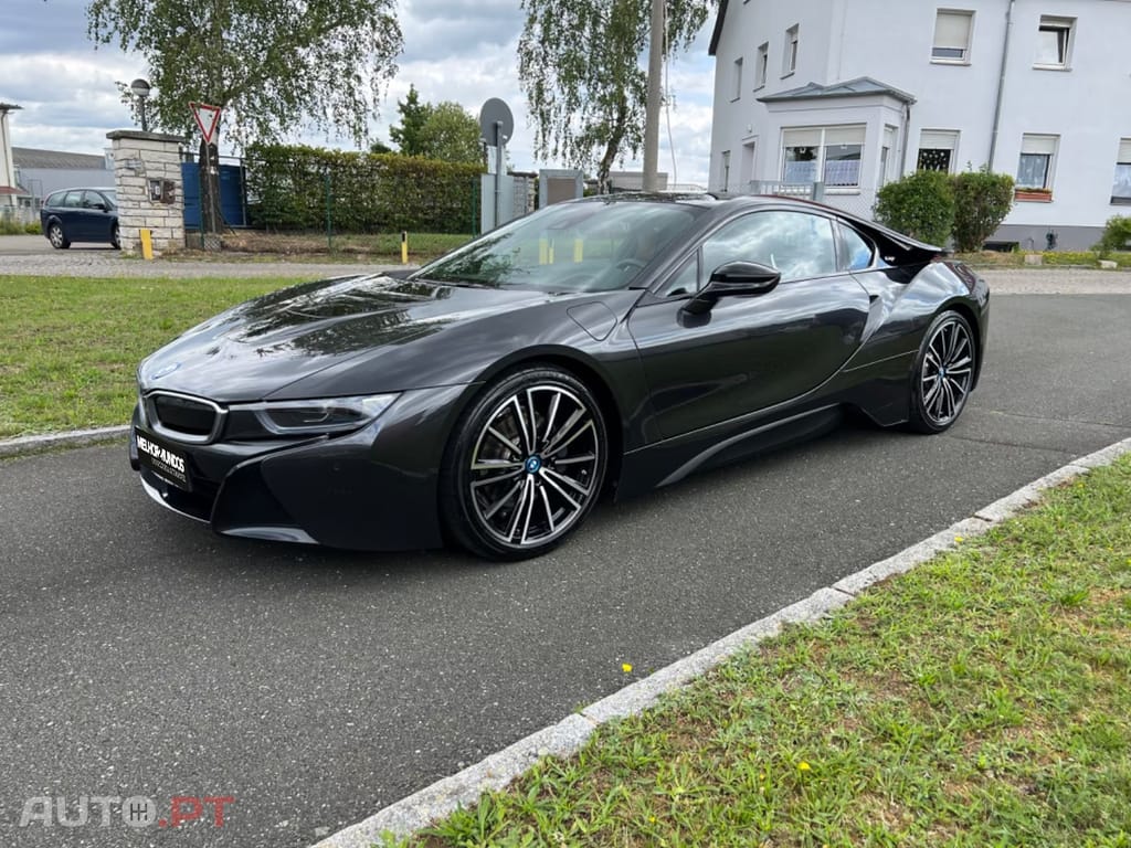 BMW i8 Standard