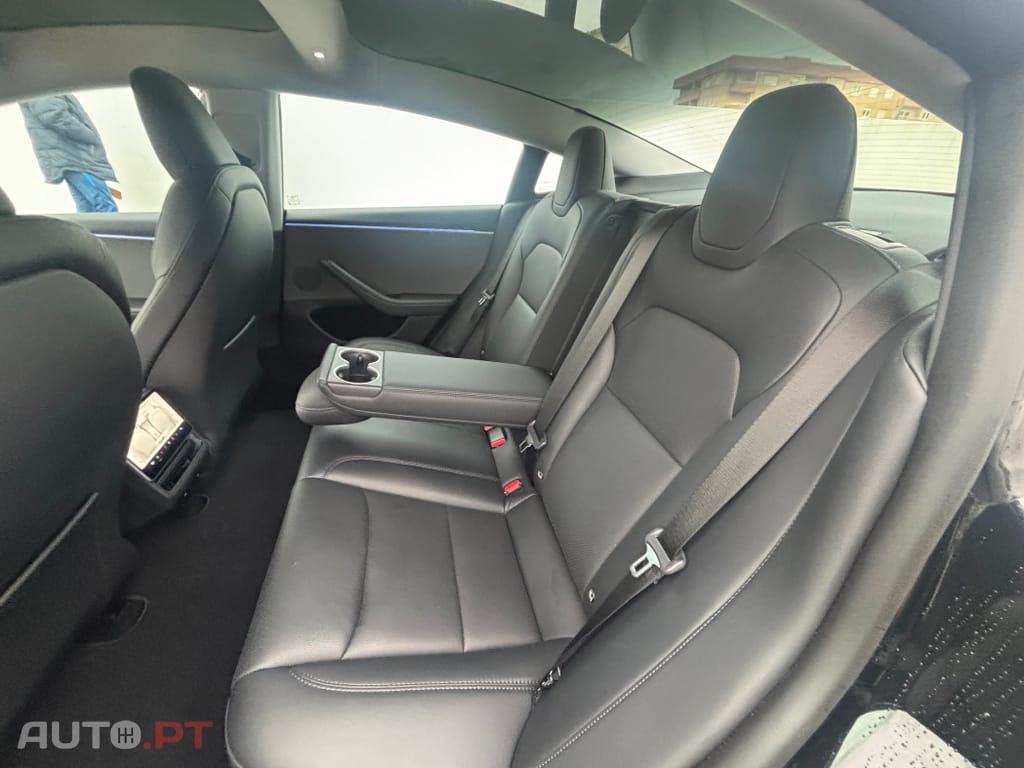 Tesla Model 3 Standard Range Plus RWD