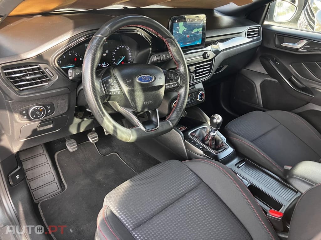 Ford Focus 1.0 EcoBoost S&S ST-LINE