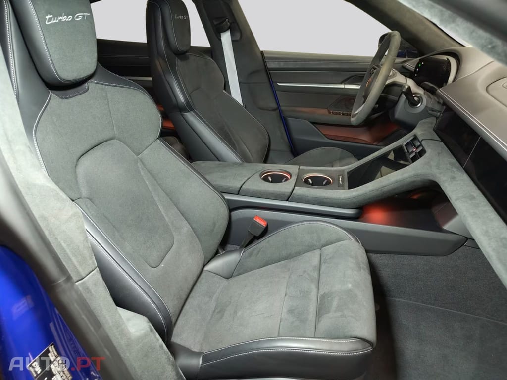Porsche Taycan I.V.A DEDUTIVEL Turbo GT
